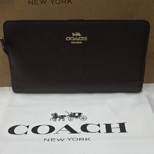 COACH Women's Long wallet Dark Burgandy Merlot Brown EUC
